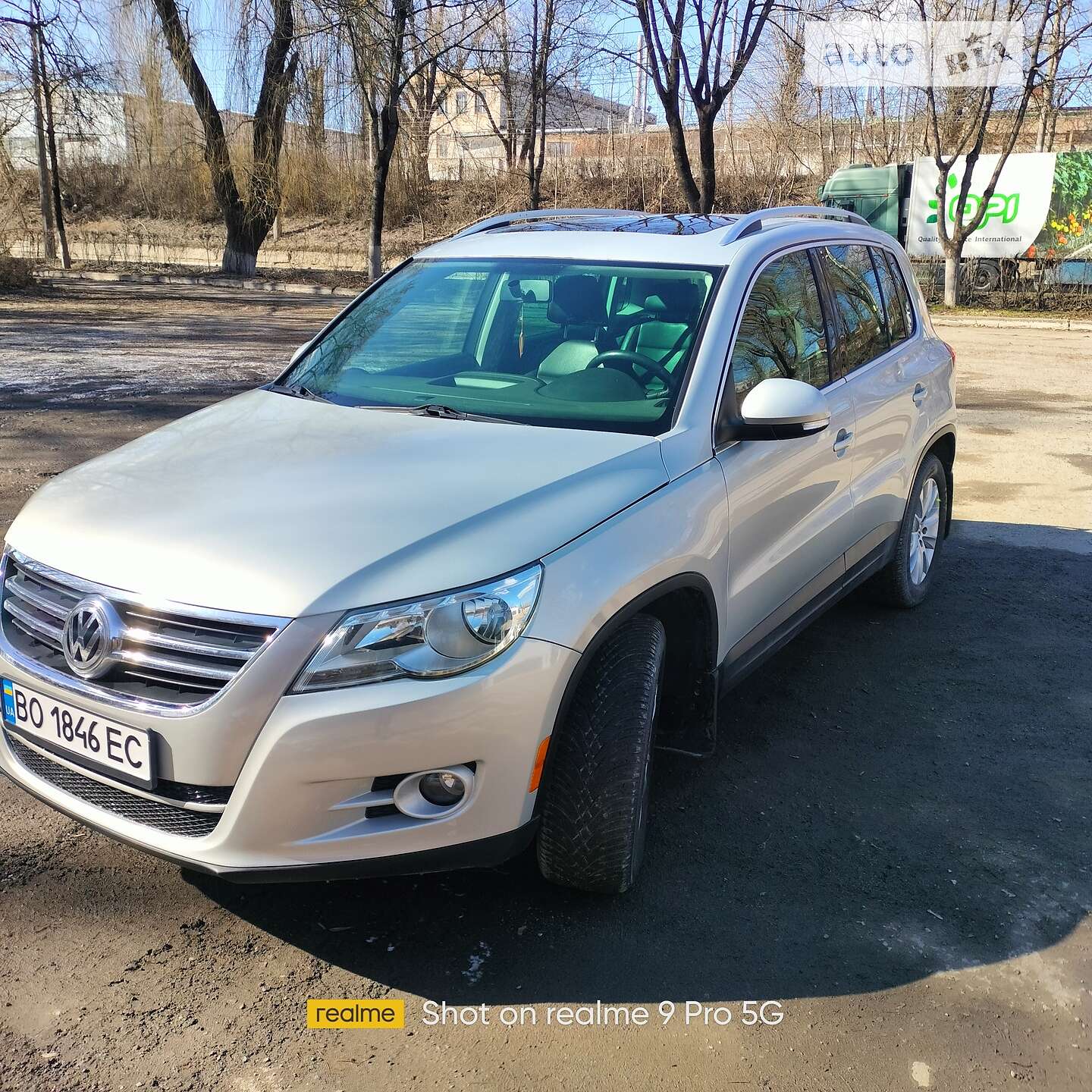 VOLKSWAGEN TIGUAN 2011