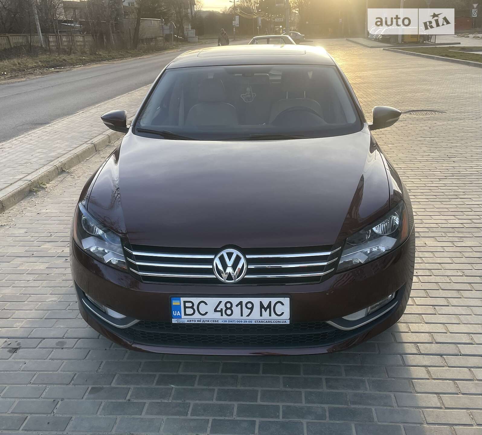 VOLKSWAGEN PASSAT 2012