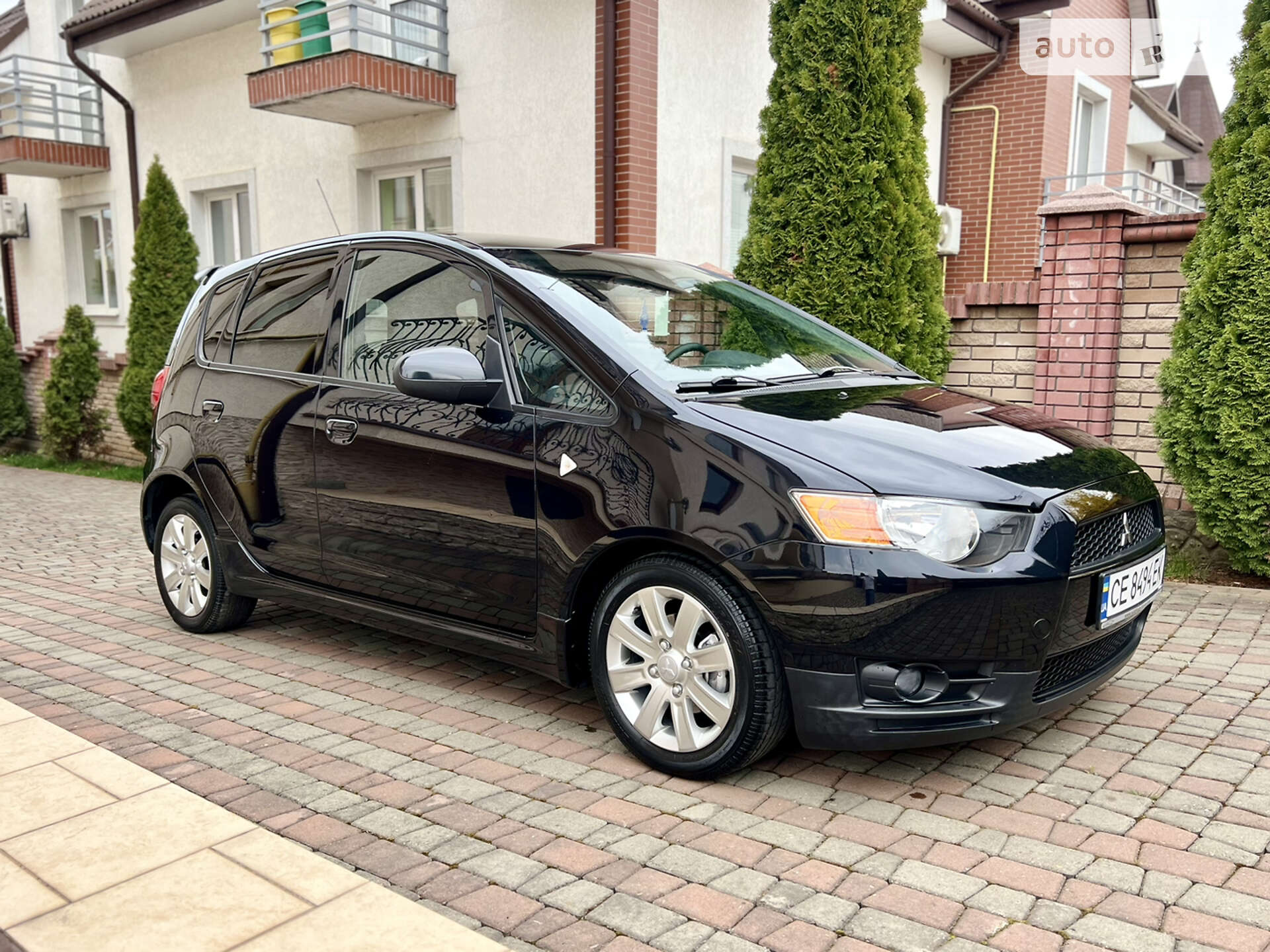 MITSUBISHI COLT 2010