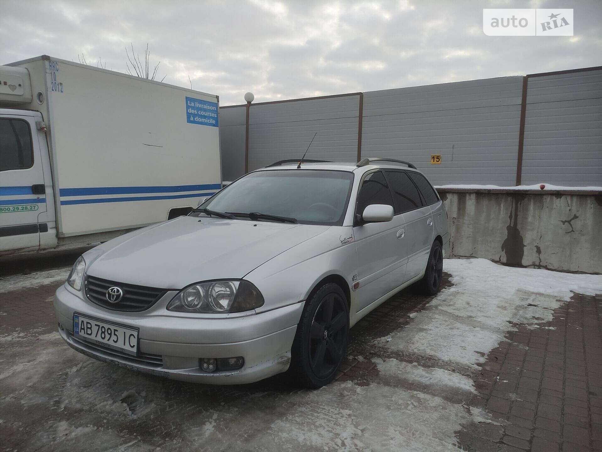 TOYOTA AVENSIS 2001