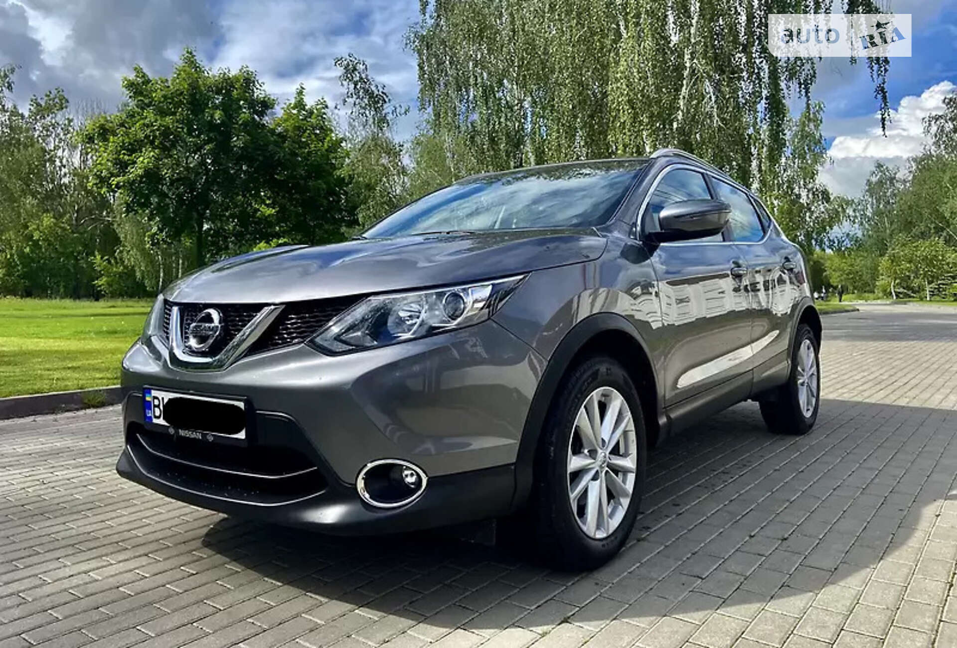 Головне фото звіту автомобіля NISSAN ROGUE 2017