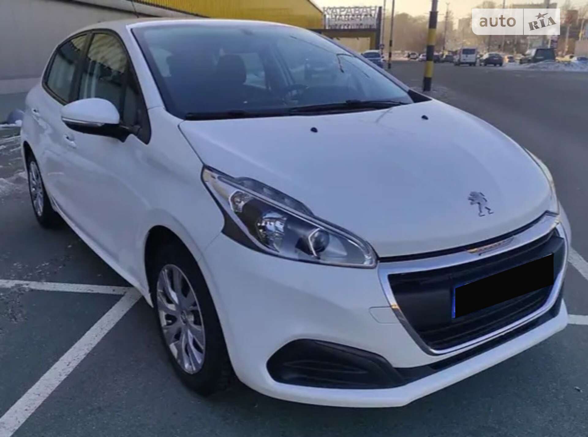 PEUGEOT 208 2018