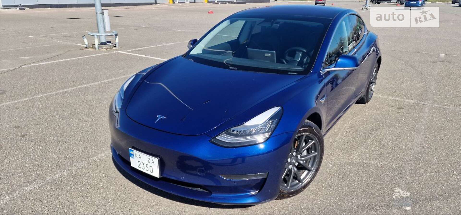 TESLA MODEL 3 2017