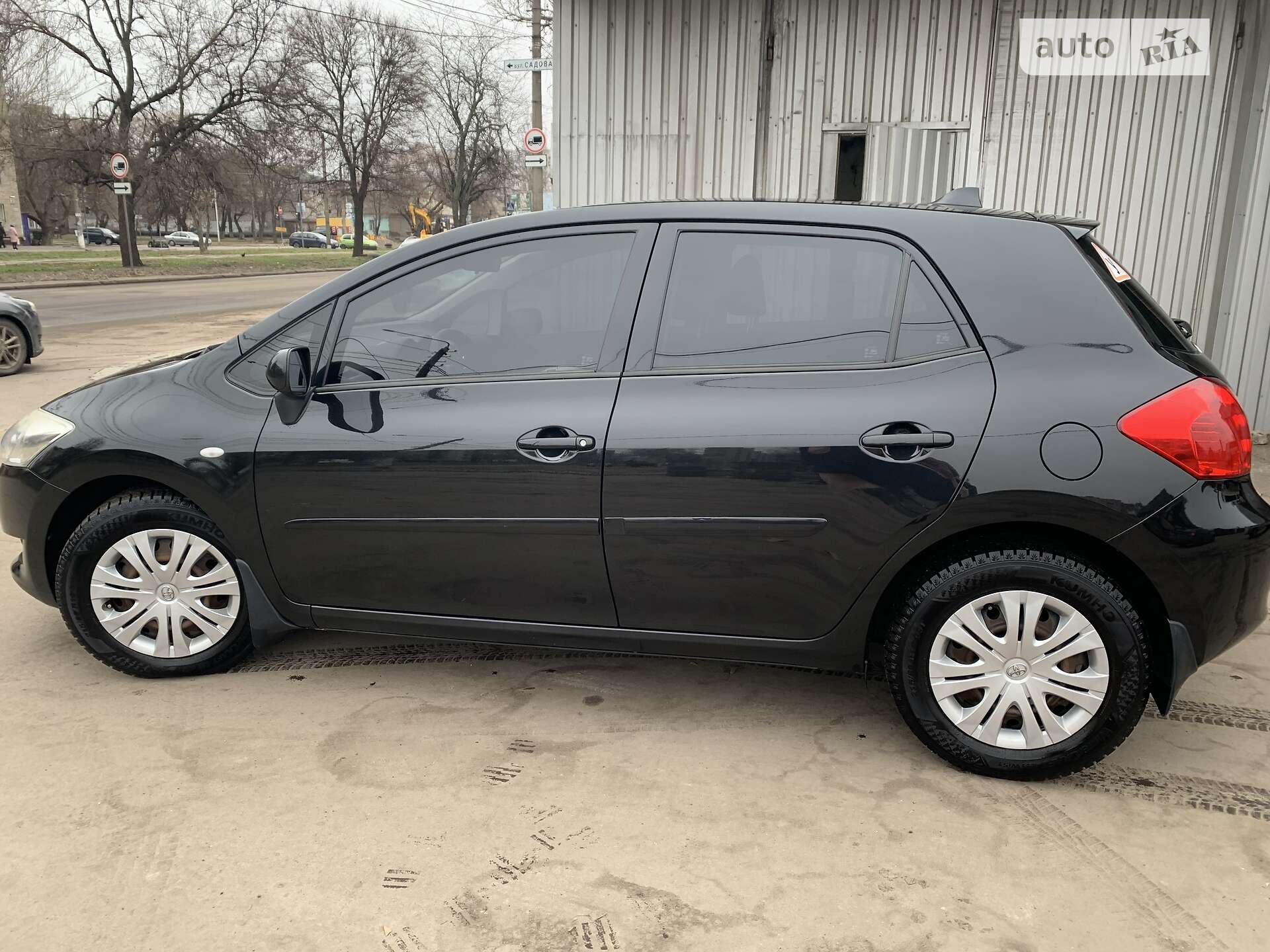 TOYOTA AURIS 2008