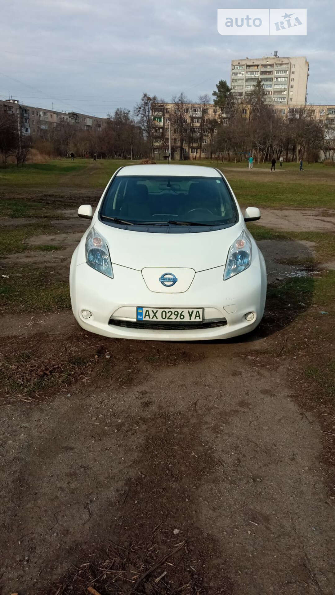 Головне фото звіту автомобіля NISSAN LEAF 2013