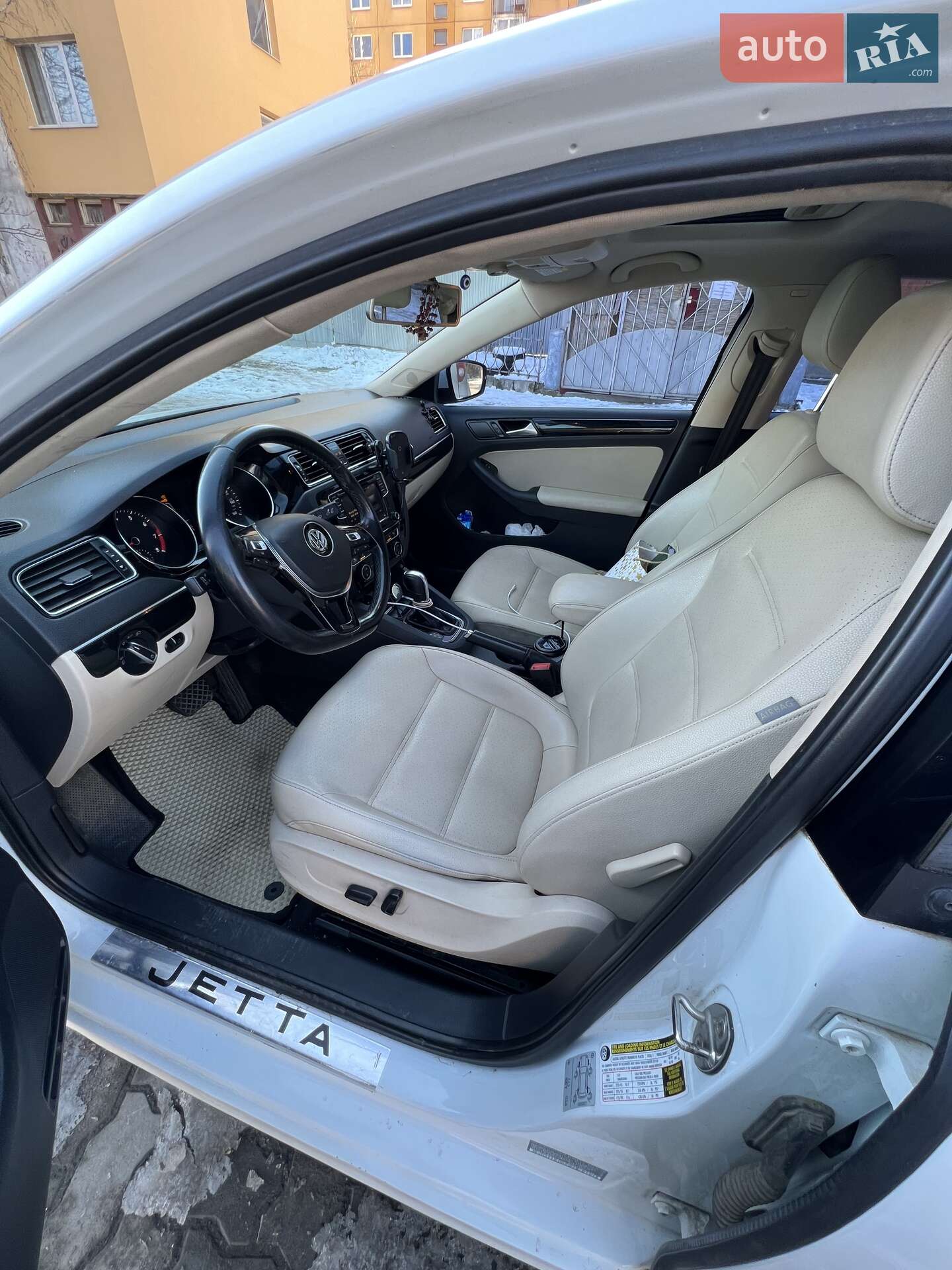 VOLKSWAGEN JETTA 2016