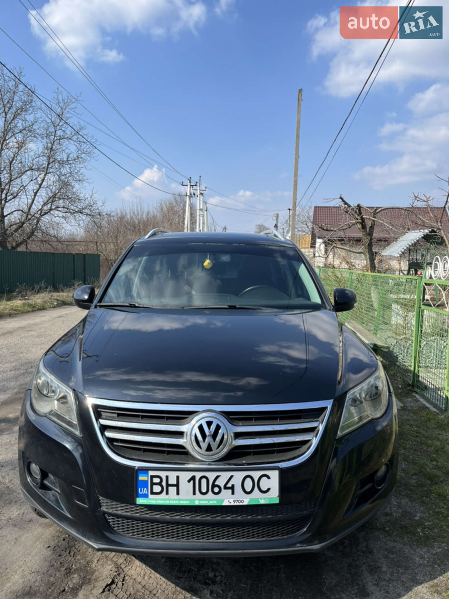 VOLKSWAGEN TIGUAN 2011