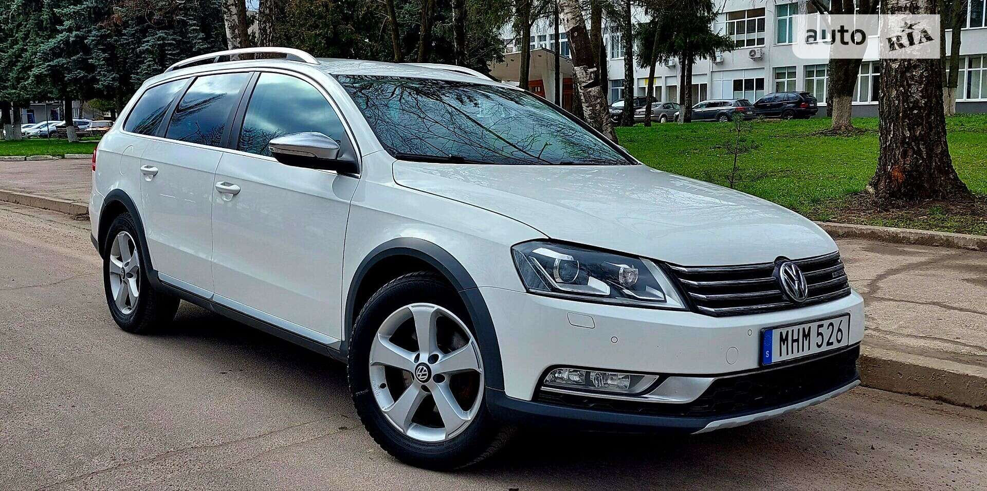 VOLKSWAGEN PASSAT 2012