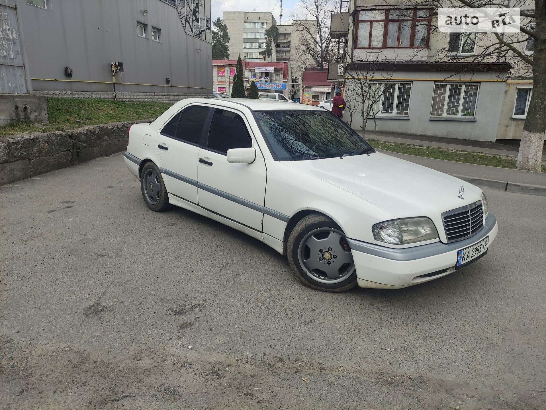 MERCEDES-BENZ C 180 1993