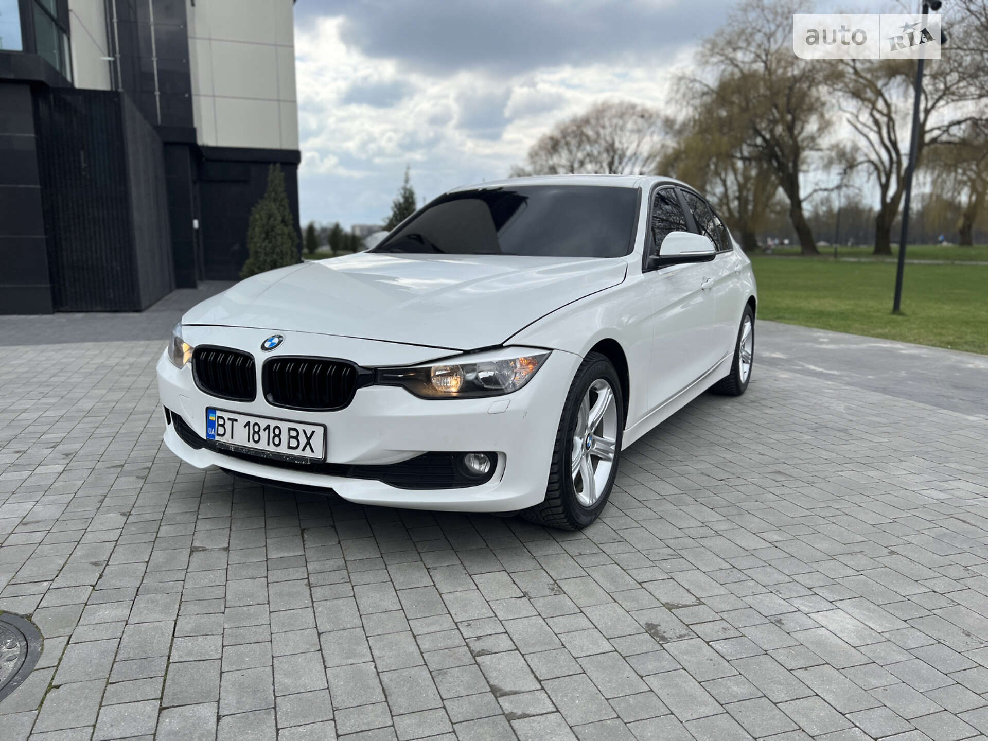 BMW 320ХI 2013