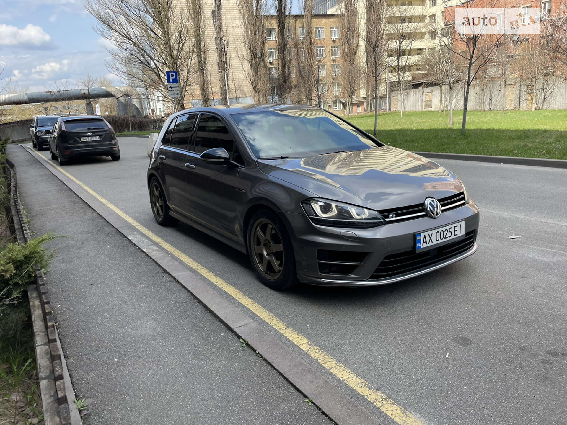 VOLKSWAGEN GOLF 2016