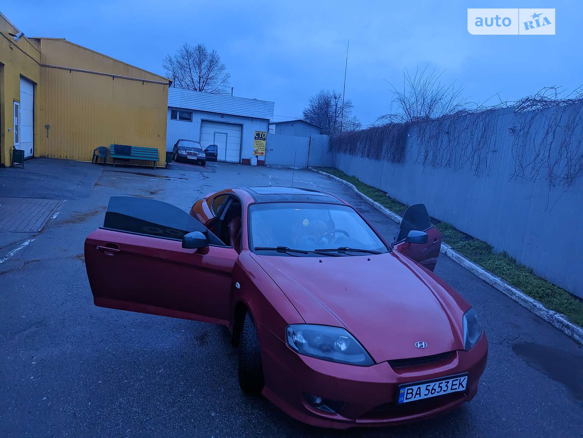 HYUNDAI COUPE 2006