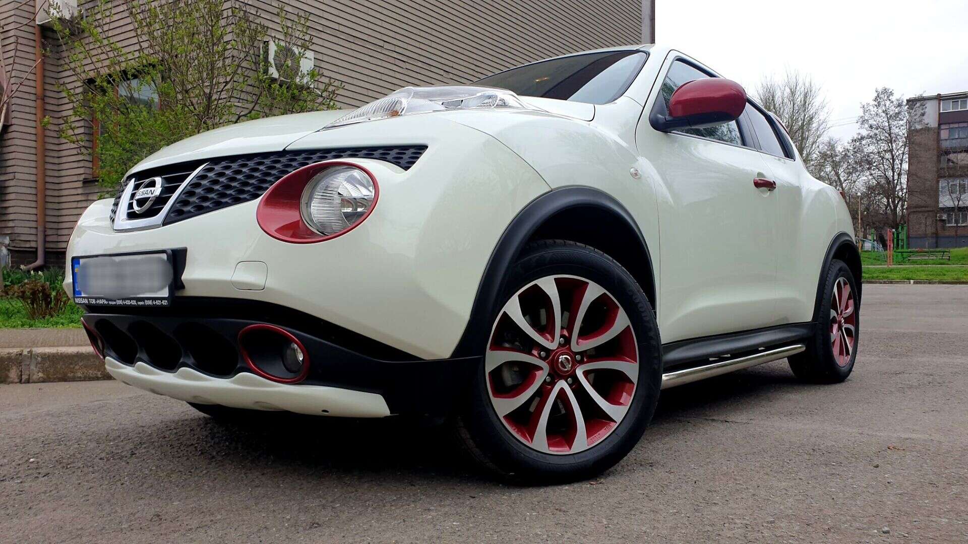 NISSAN JUKE 2011