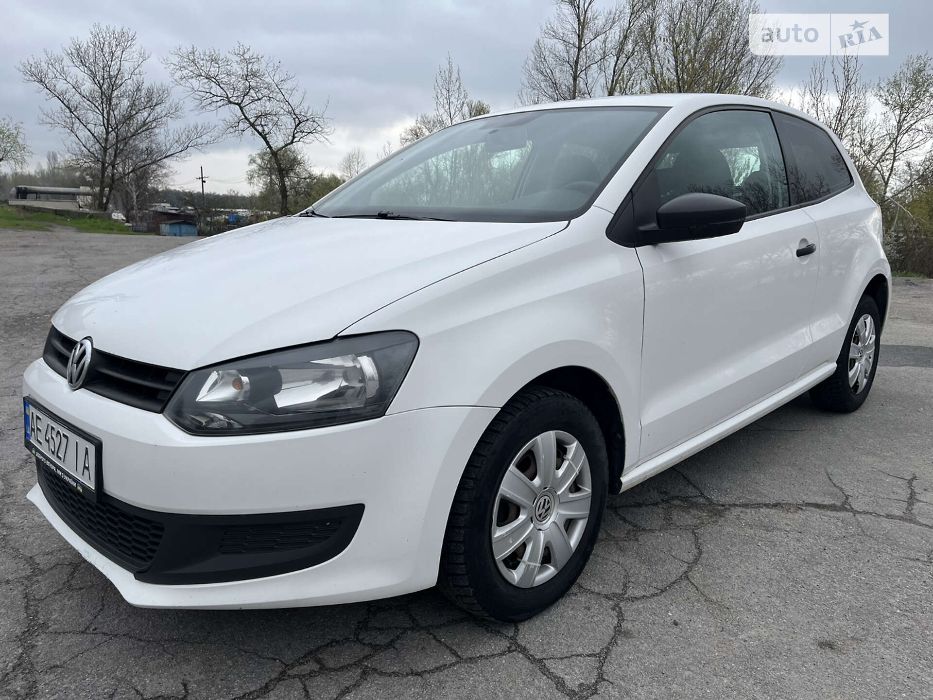 VOLKSWAGEN POLO 2012