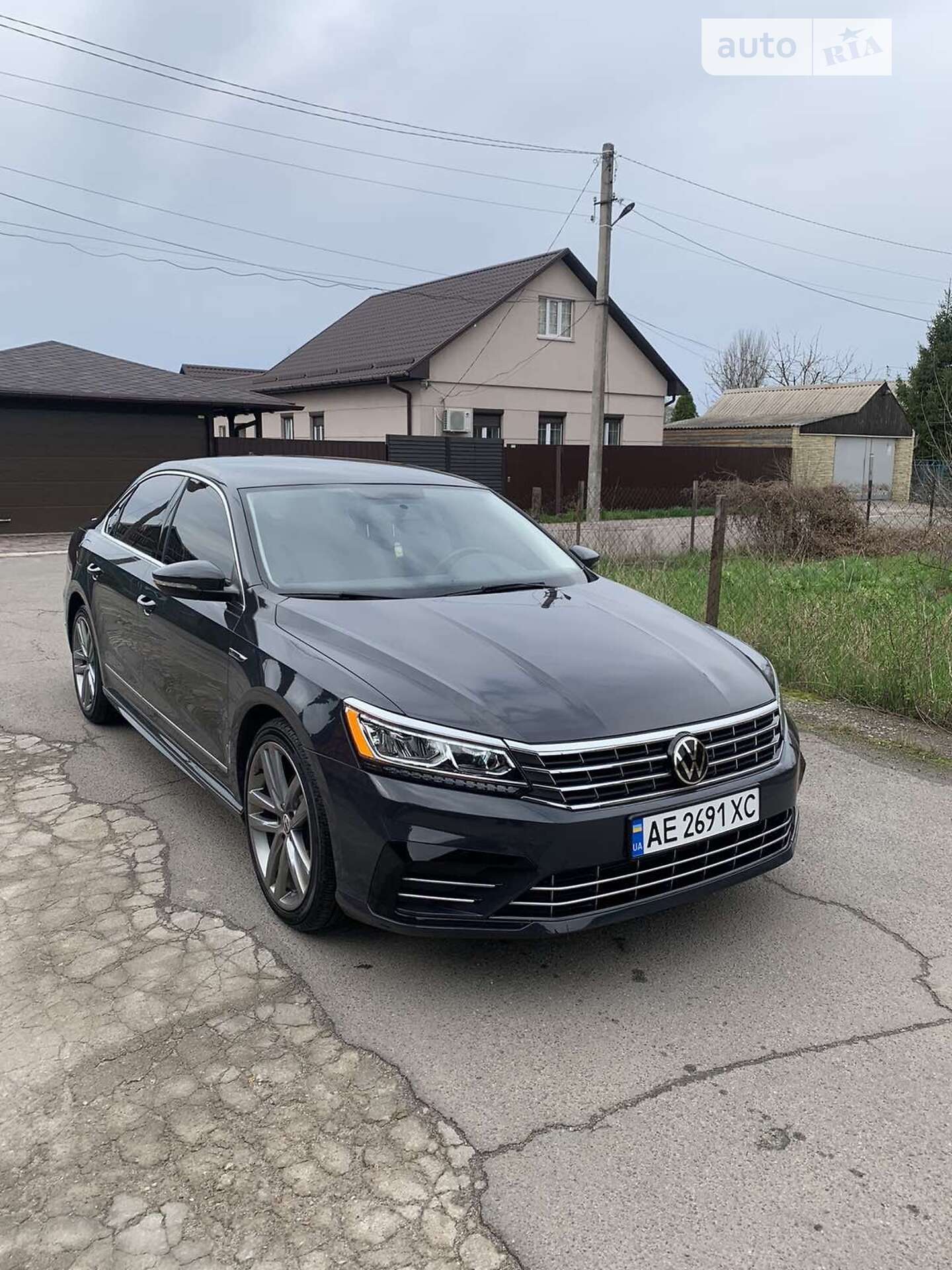 VOLKSWAGEN PASSAT 2017