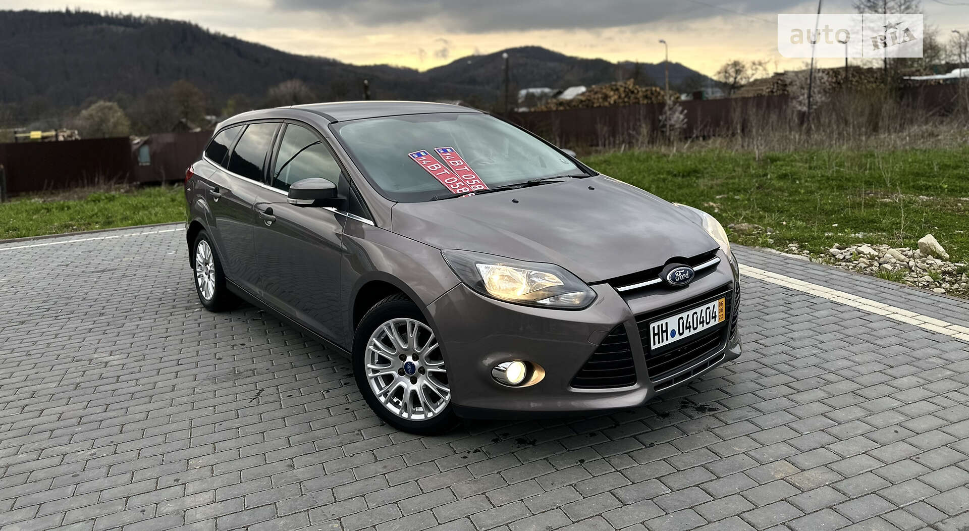 Головне фото звіту автомобіля FORD FOCUS 2011