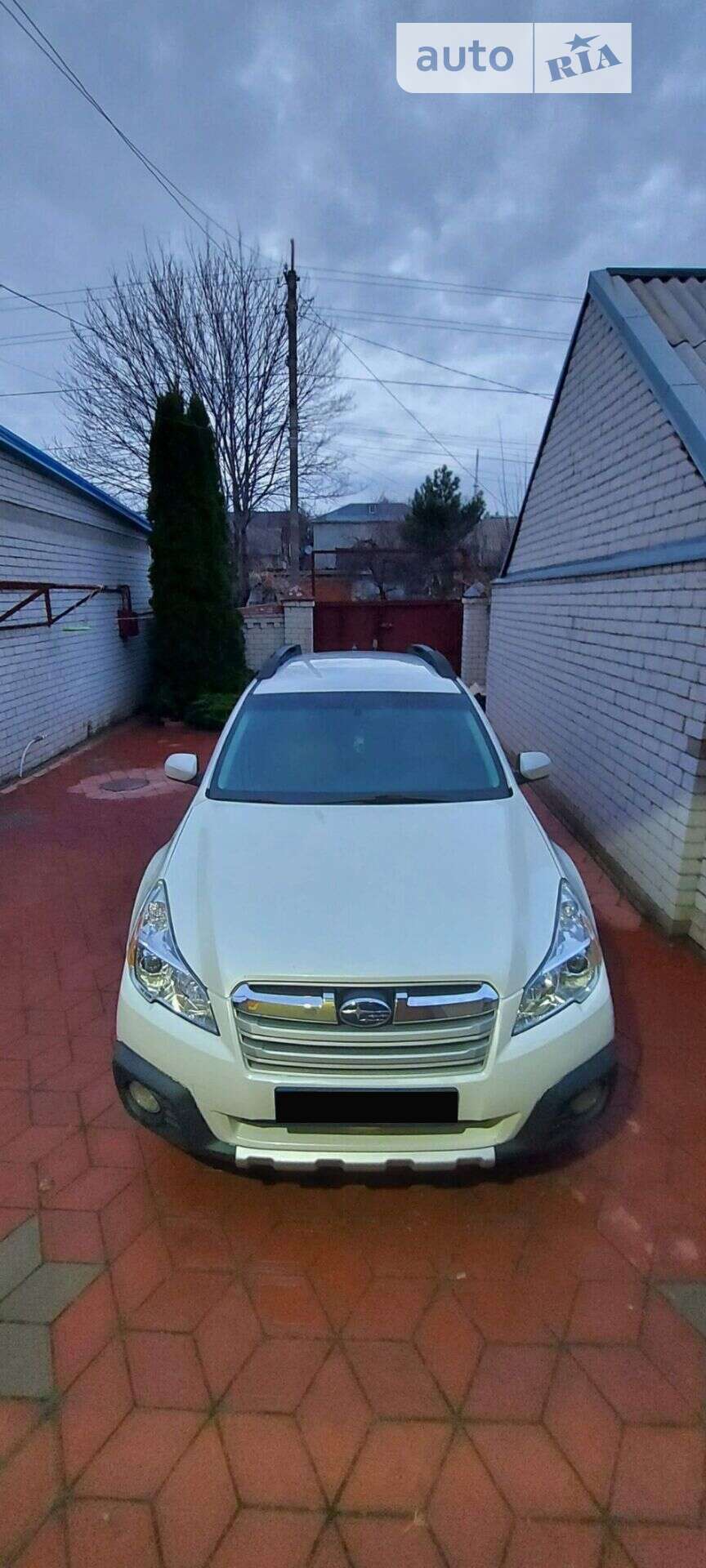 SUBARU OUTBACK 2013