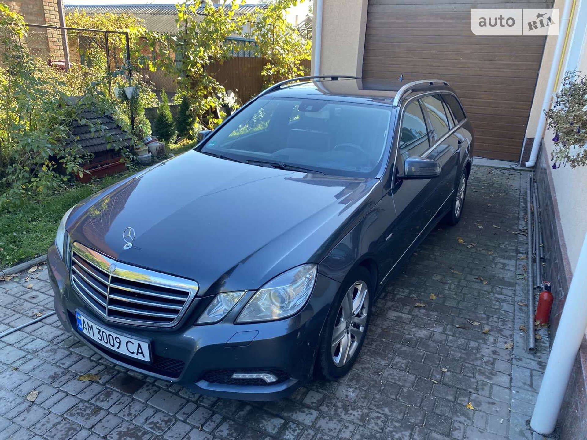 MERCEDES-BENZ E 220 2010