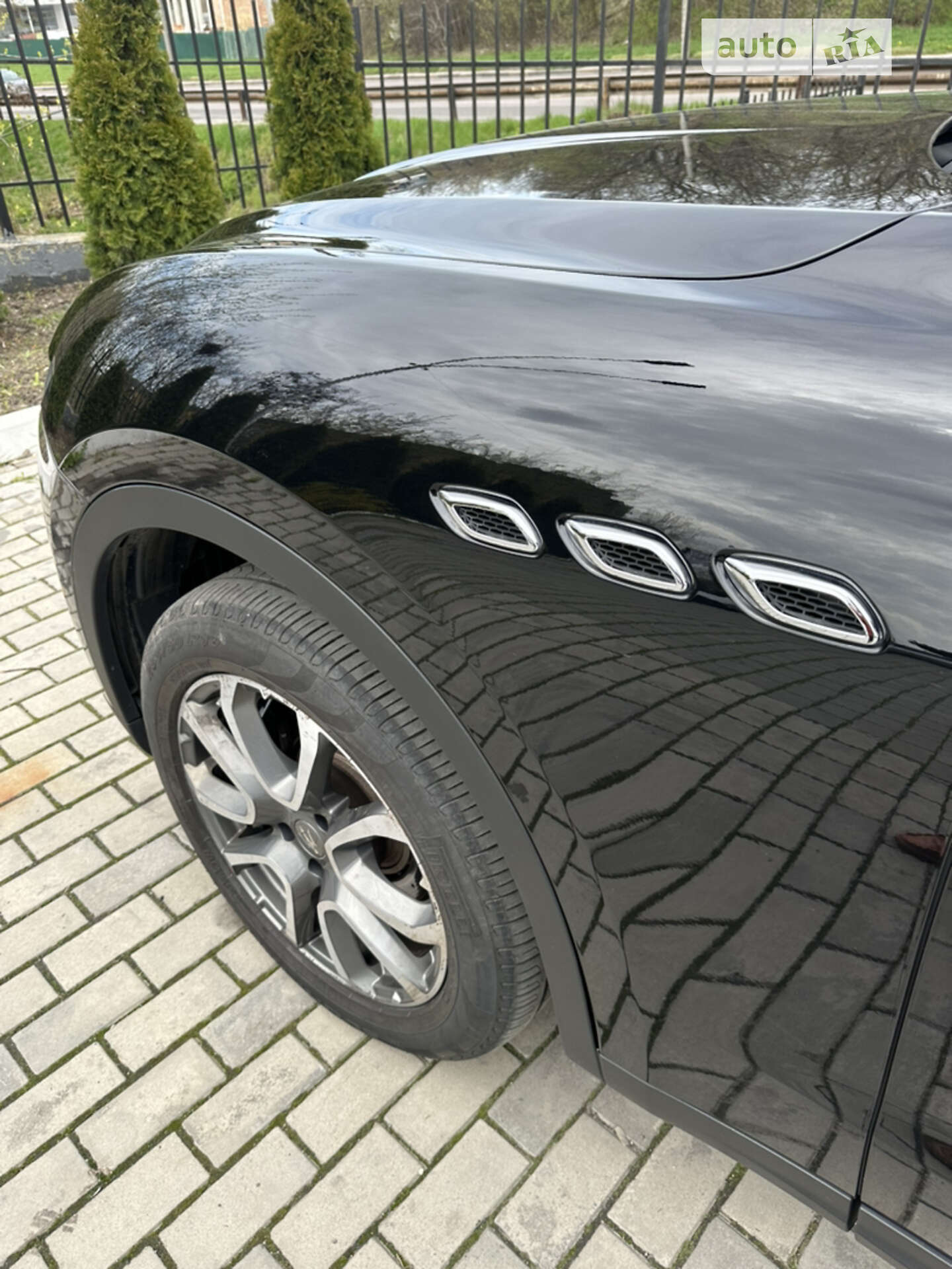 MASERATI LEVANTE 2016