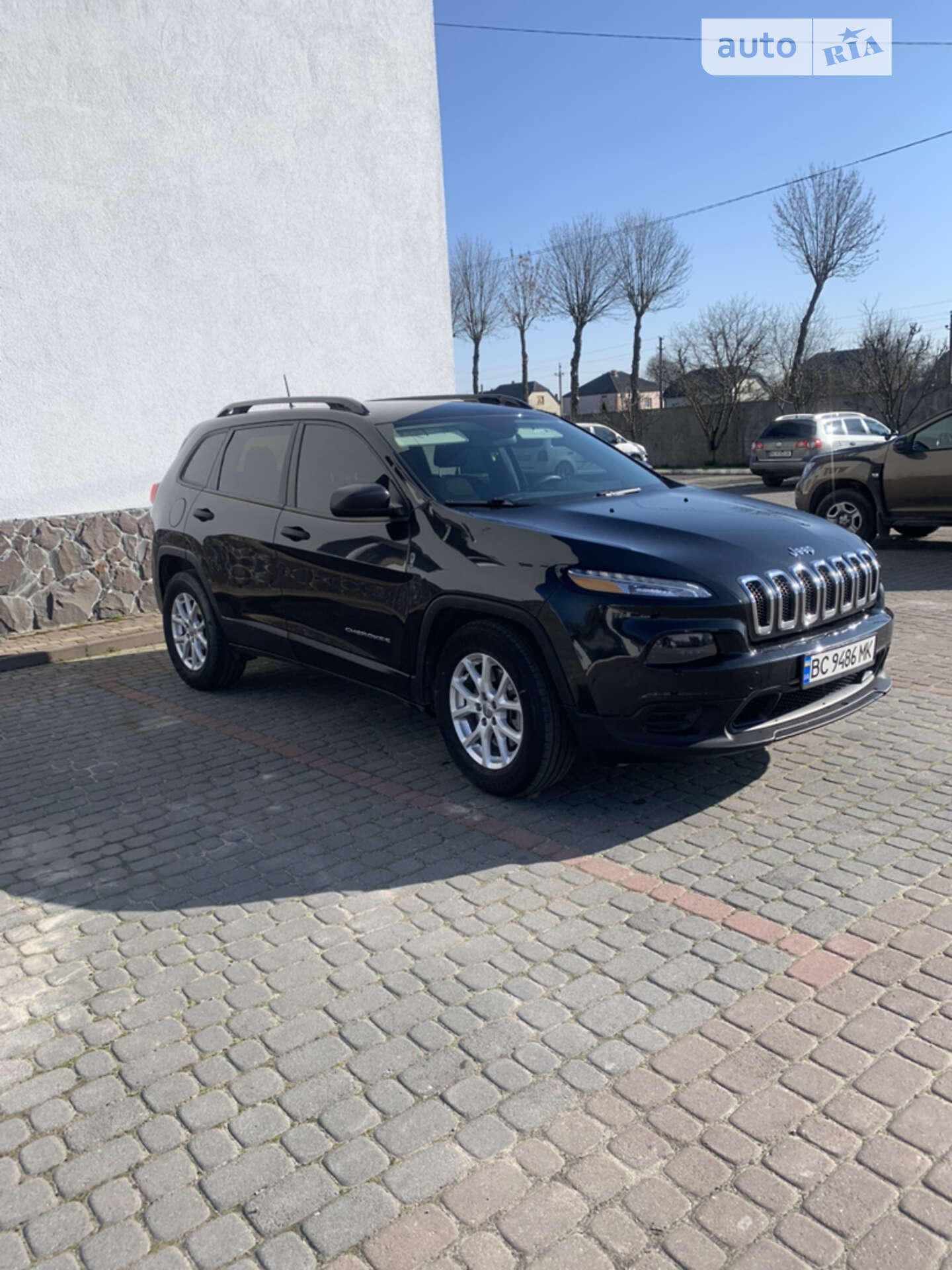 Головне фото звіту автомобіля JEEP CHEROKEE 2016
