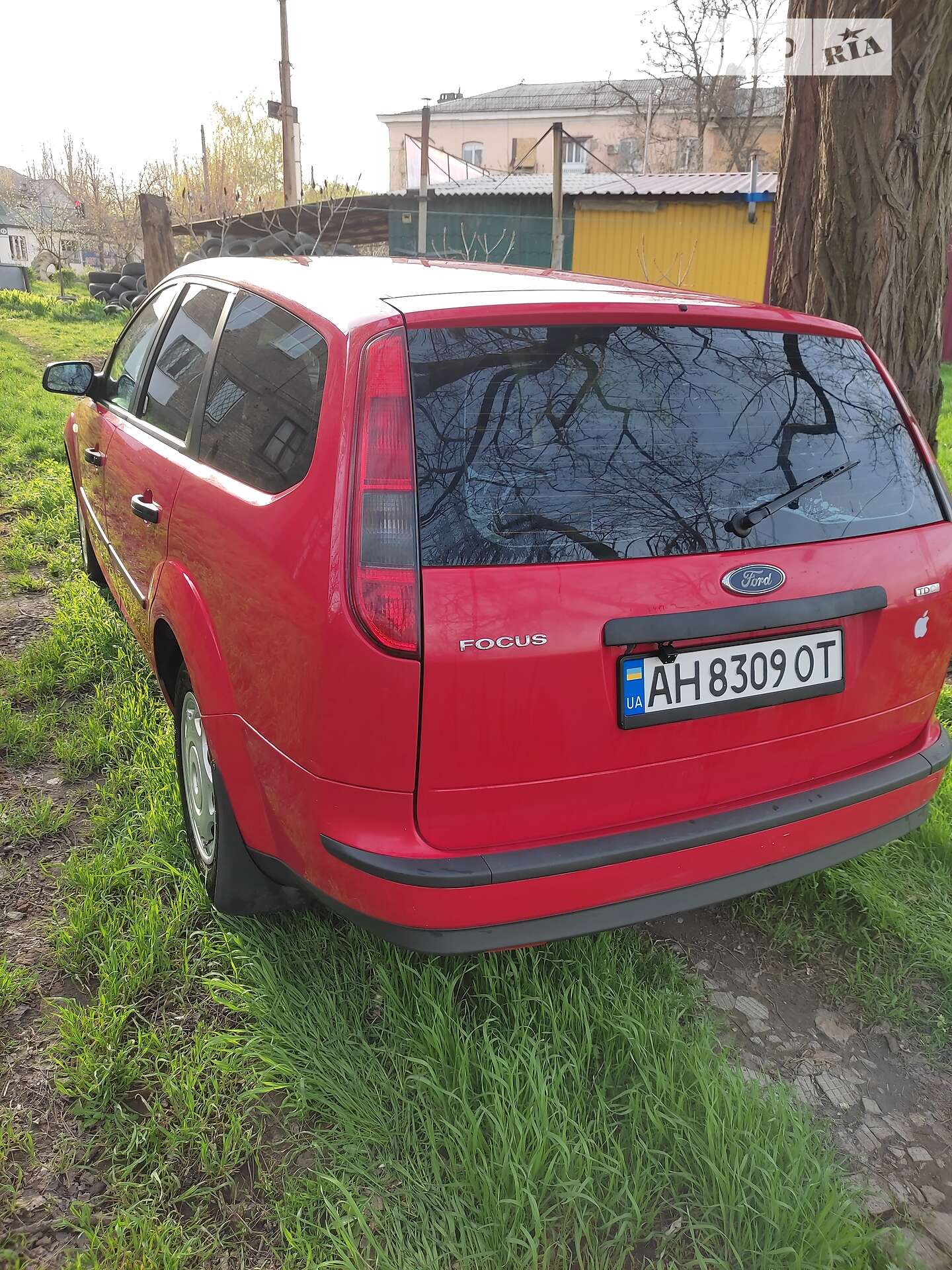 Головне фото звіту автомобіля FORD FOCUS 2005