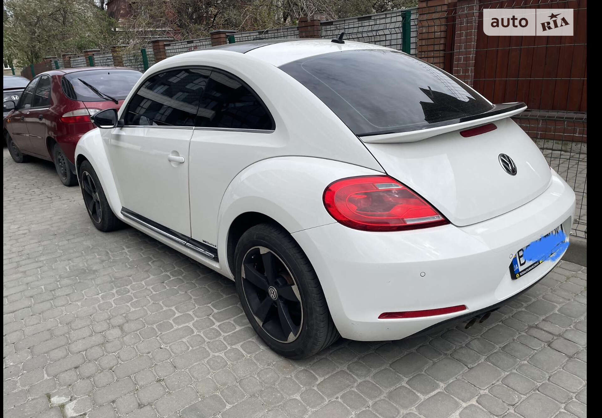 VOLKSWAGEN BEETLE 2013