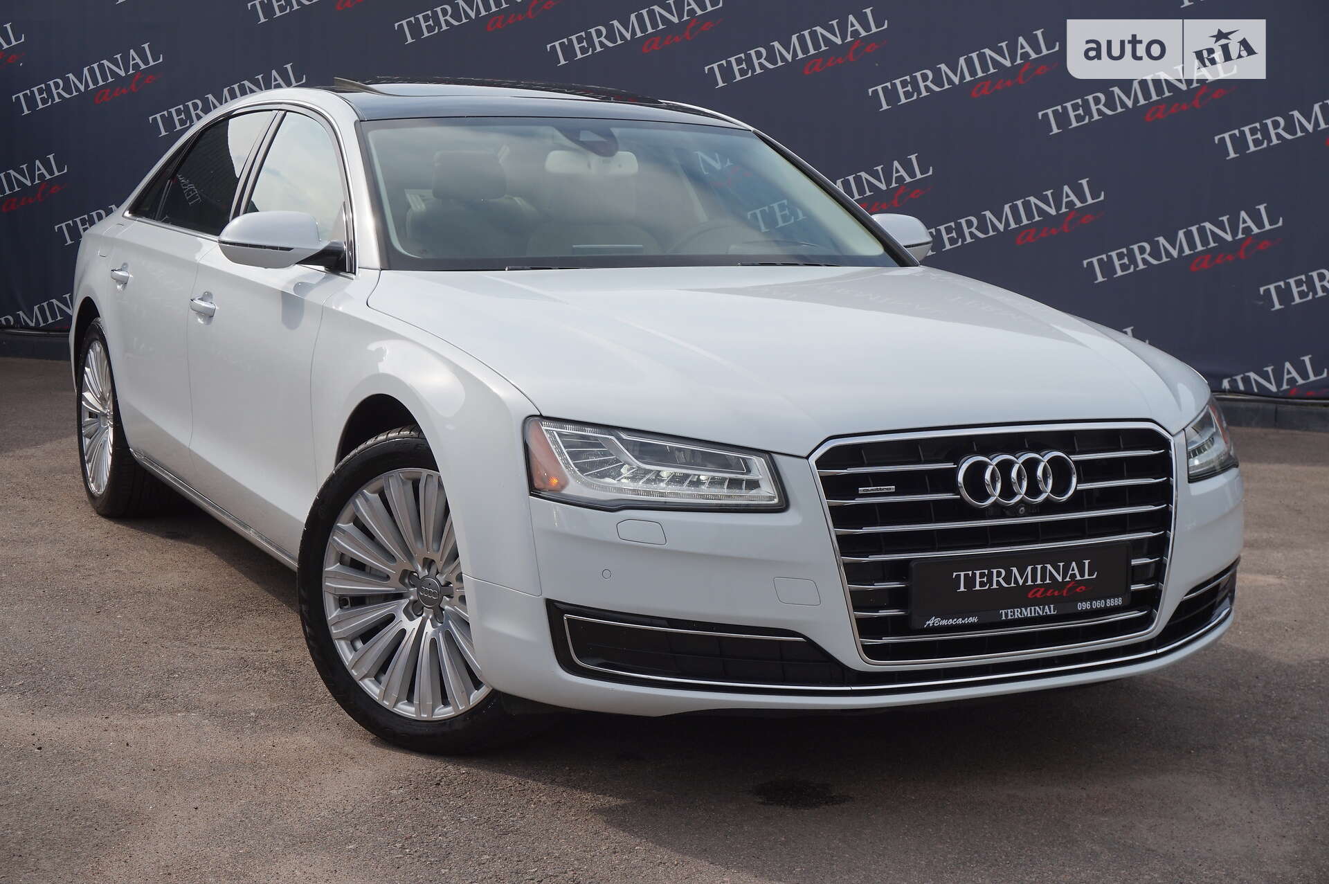 AUDI A8 2015