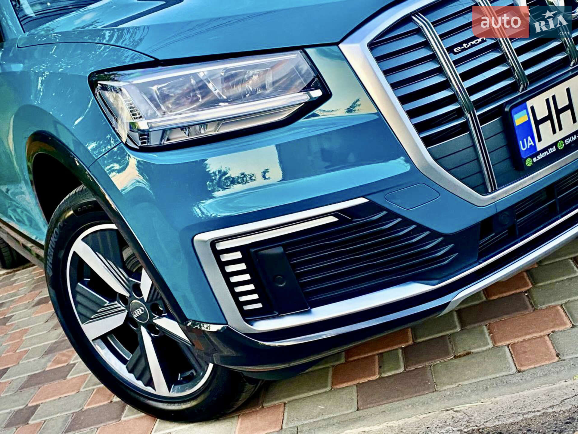 AUDI Q2L E-TRON 2021