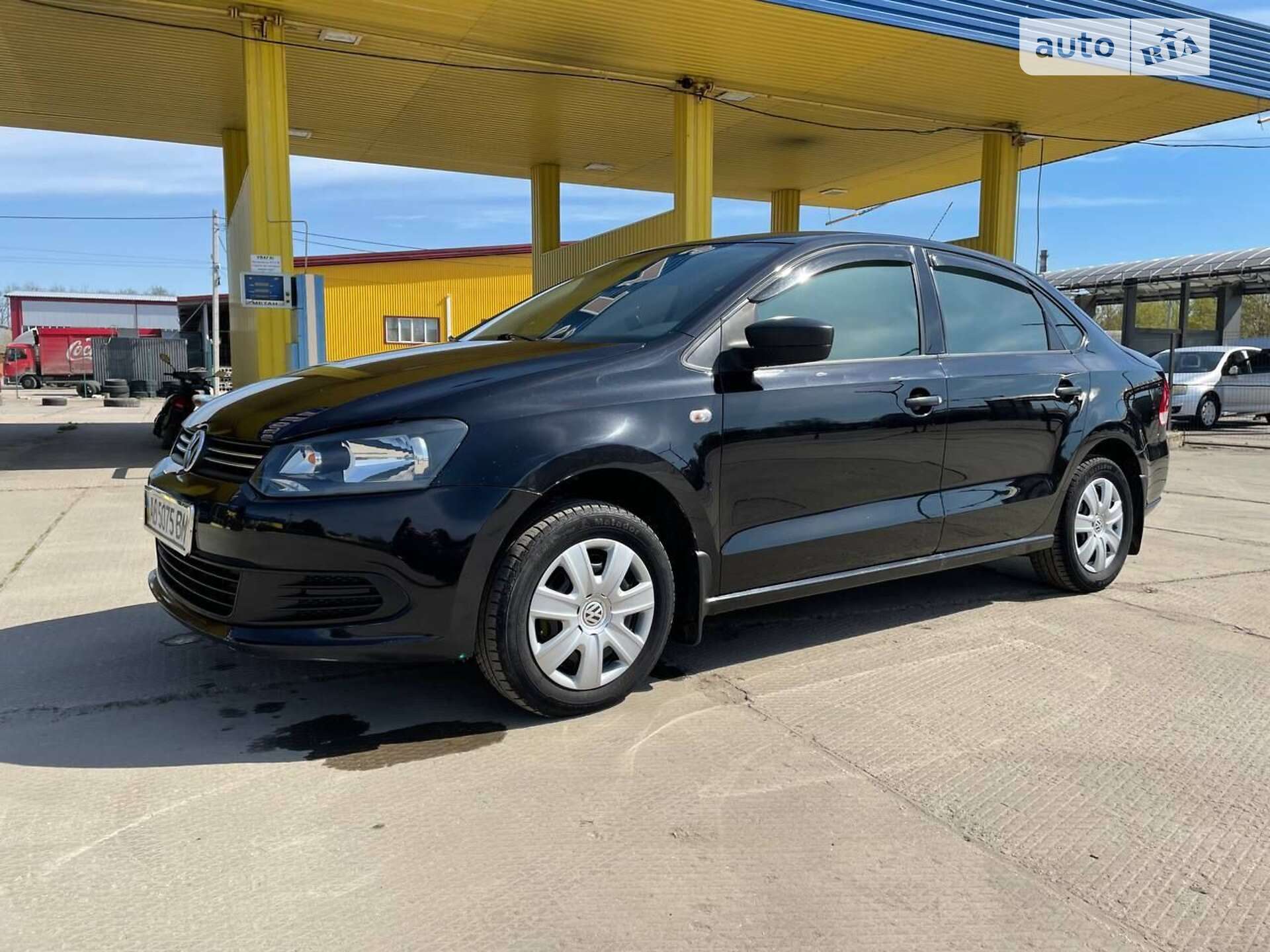 VOLKSWAGEN POLO 2012