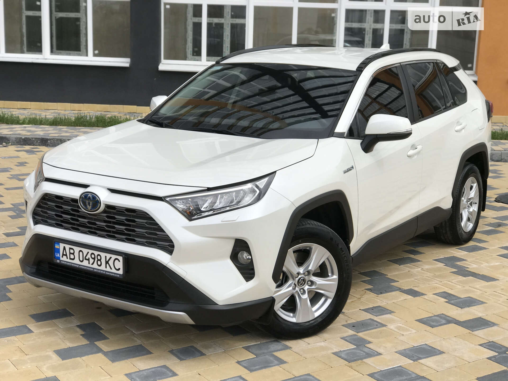Головне фото звіту автомобіля TOYOTA RAV-4 HYBRID 2019