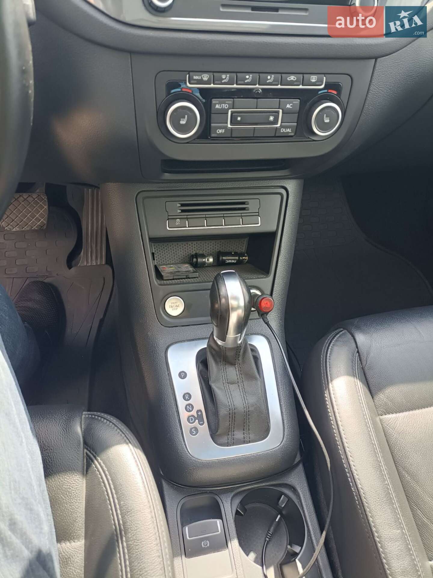 VOLKSWAGEN TIGUAN 2011