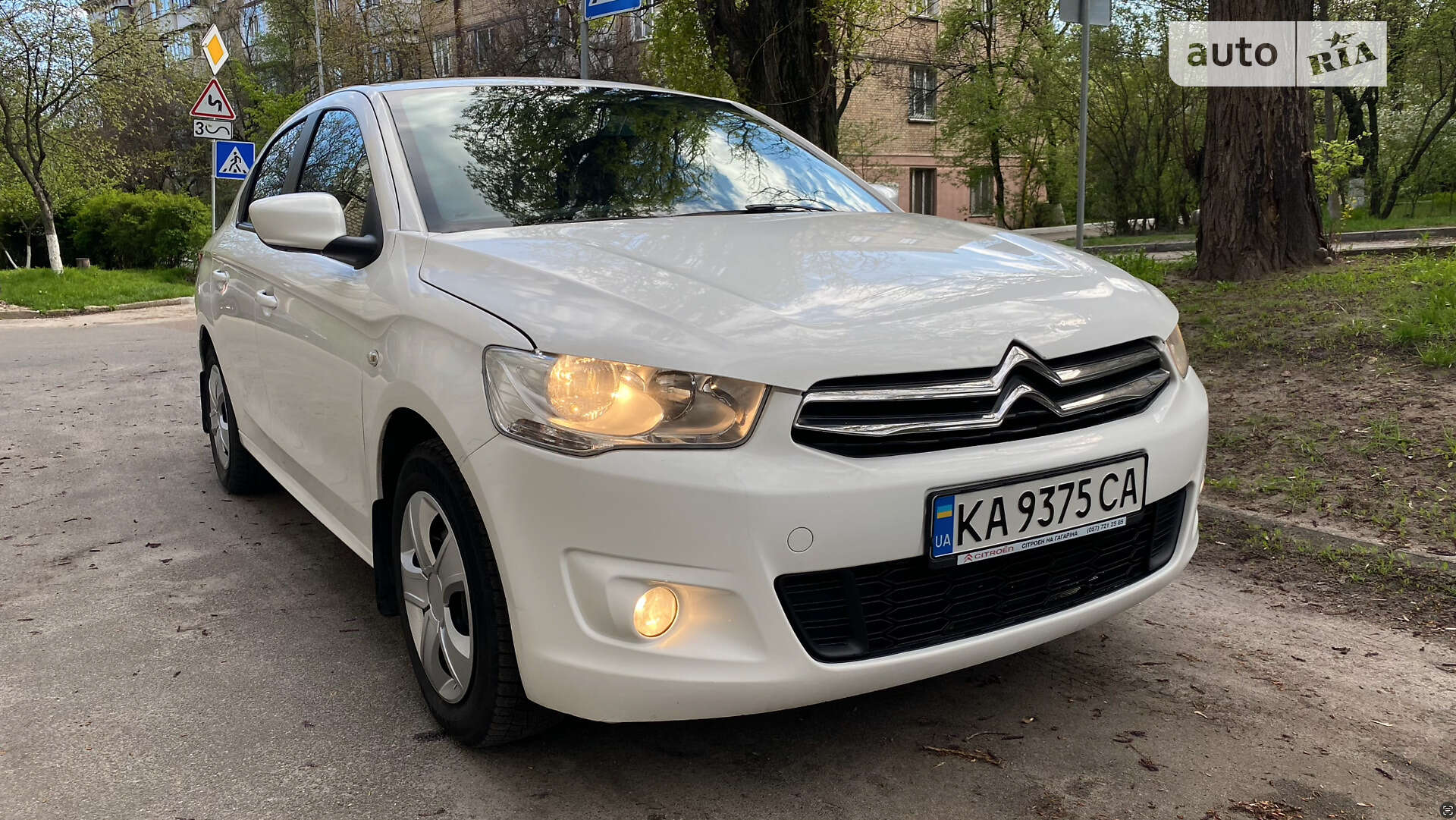 Головне фото звіту автомобіля CITROEN C-ELYSEE 2013