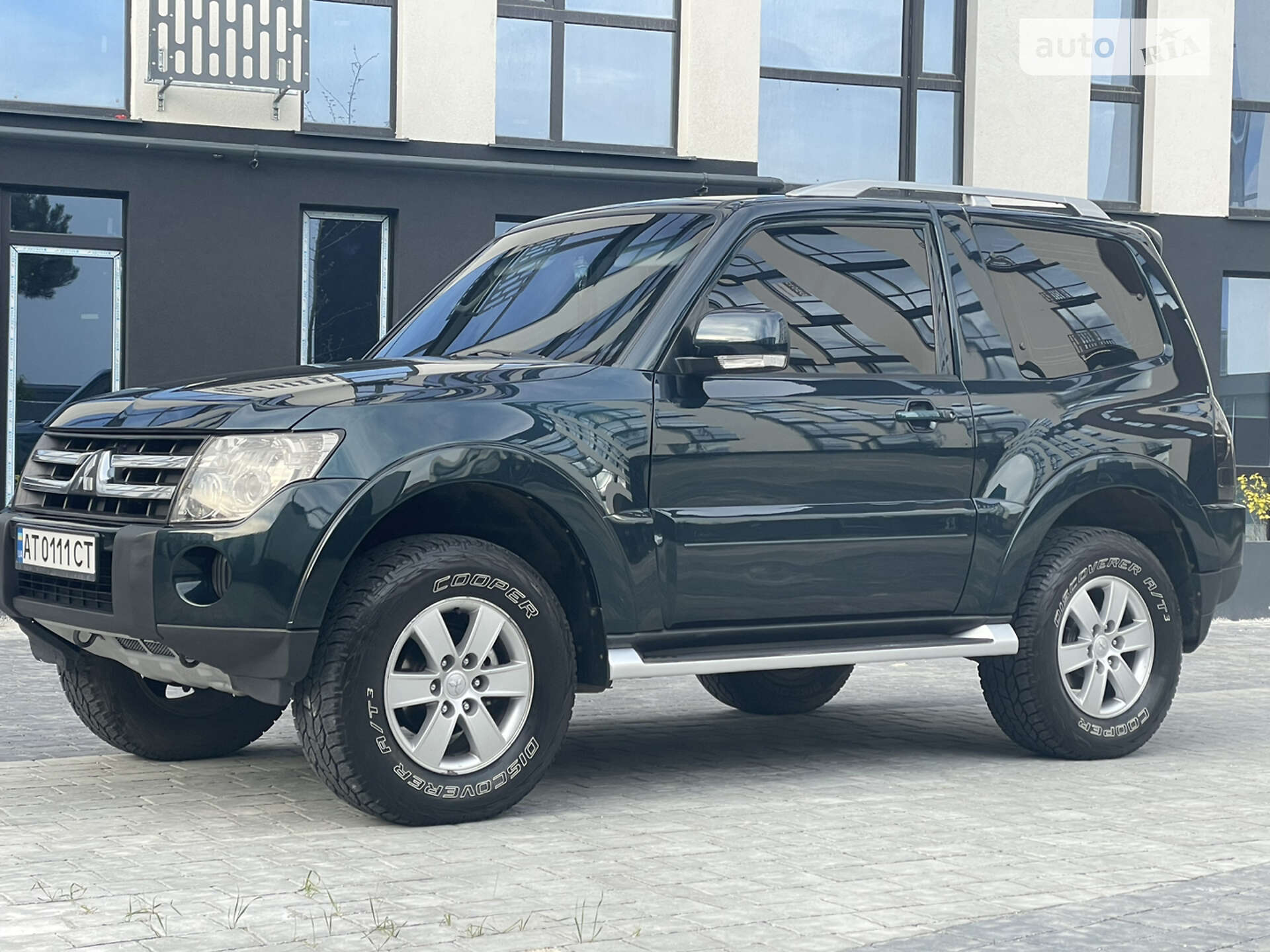 MITSUBISHI PAJERO