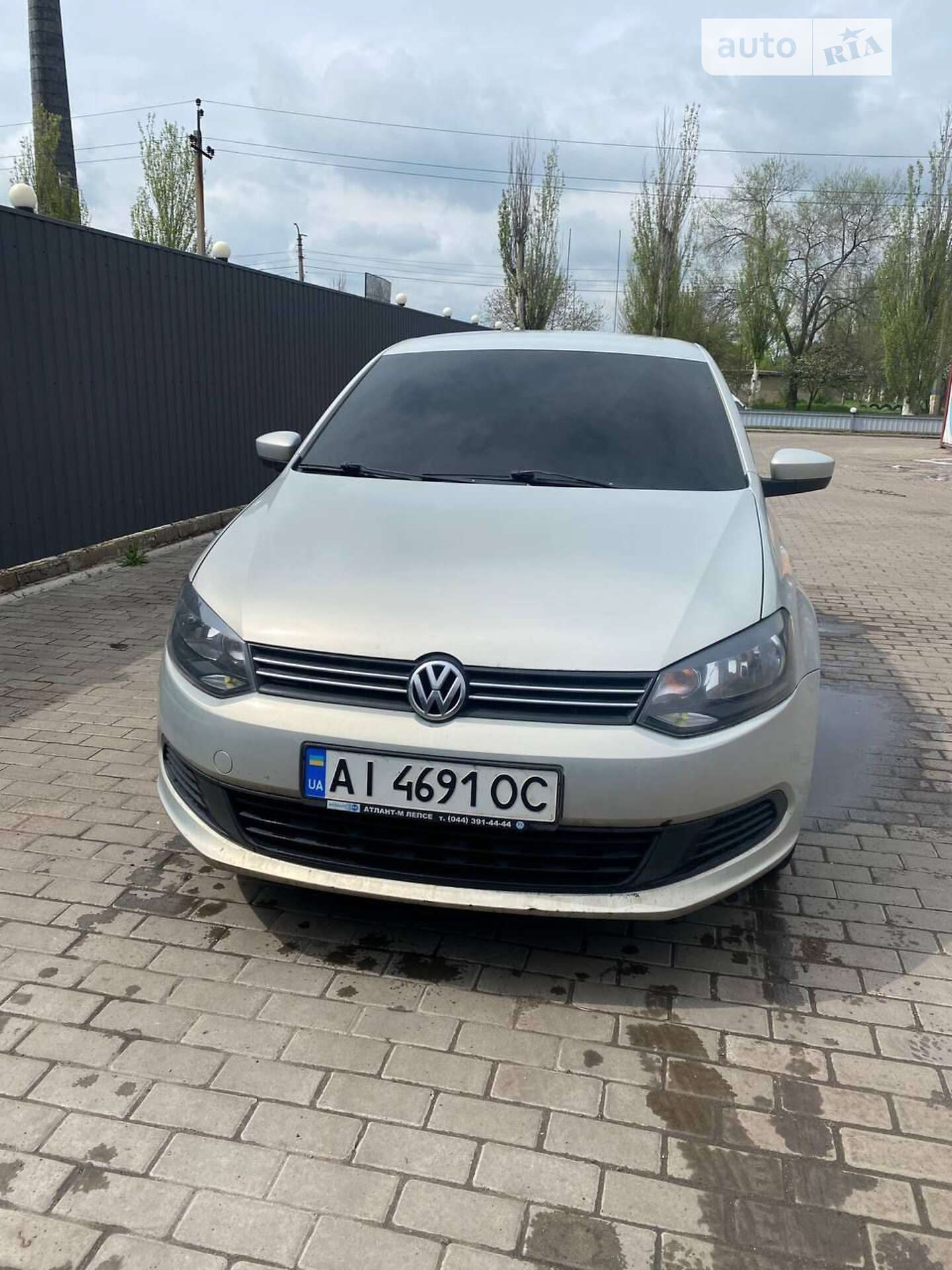 VOLKSWAGEN POLO 2011