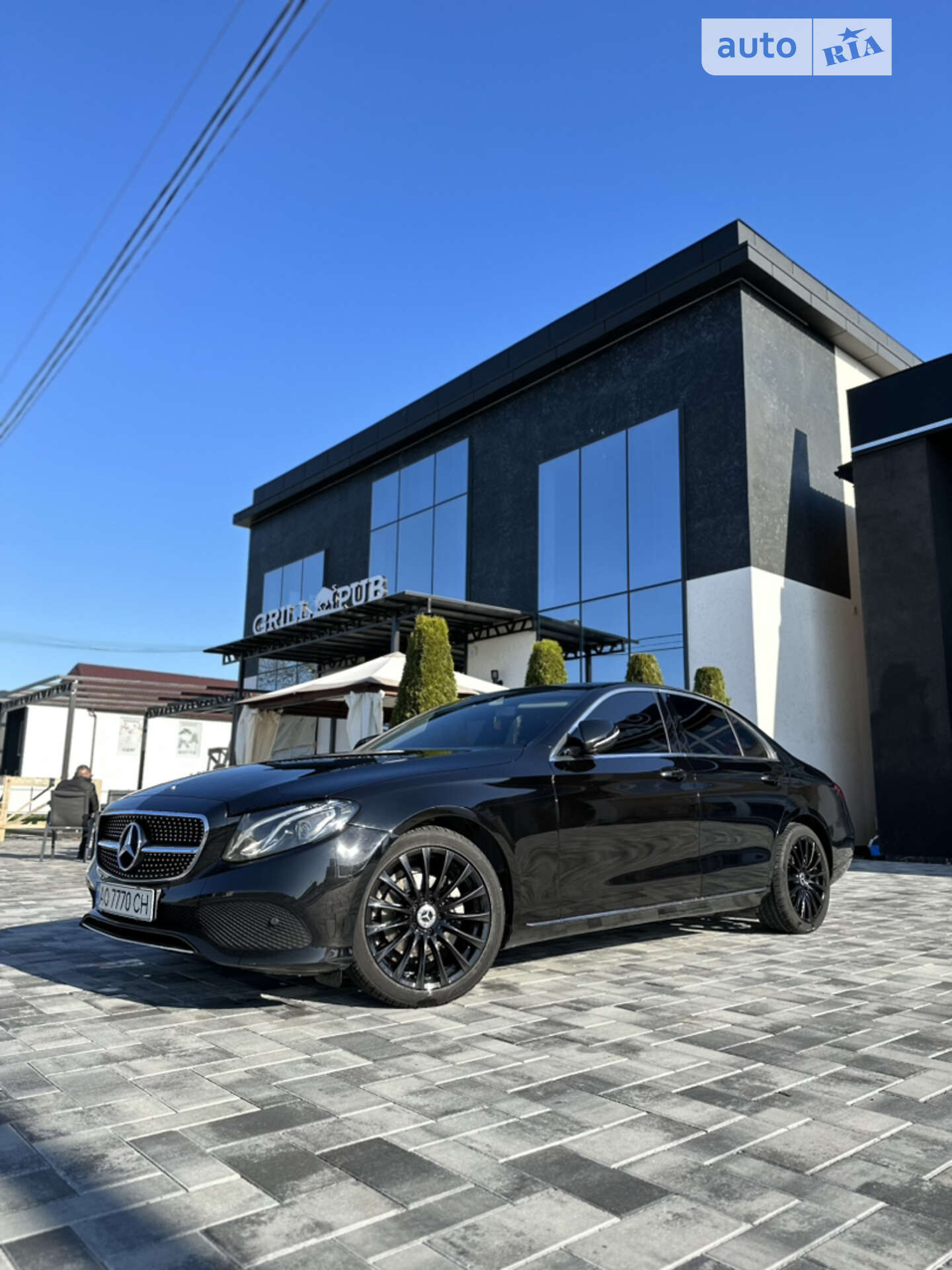 MERCEDES-BENZ E 220 2017