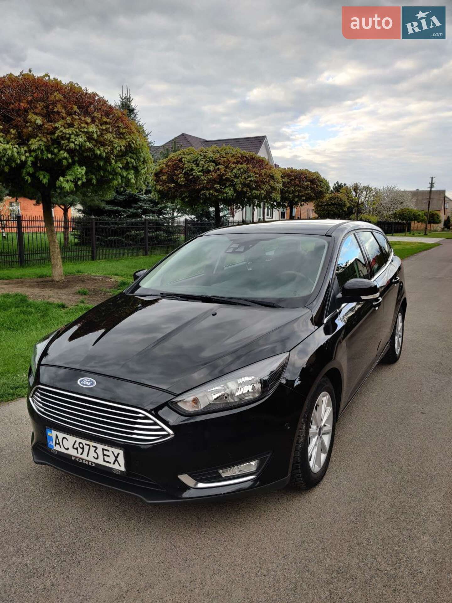 Головне фото звіту автомобіля FORD FOCUS C-MAX 2016