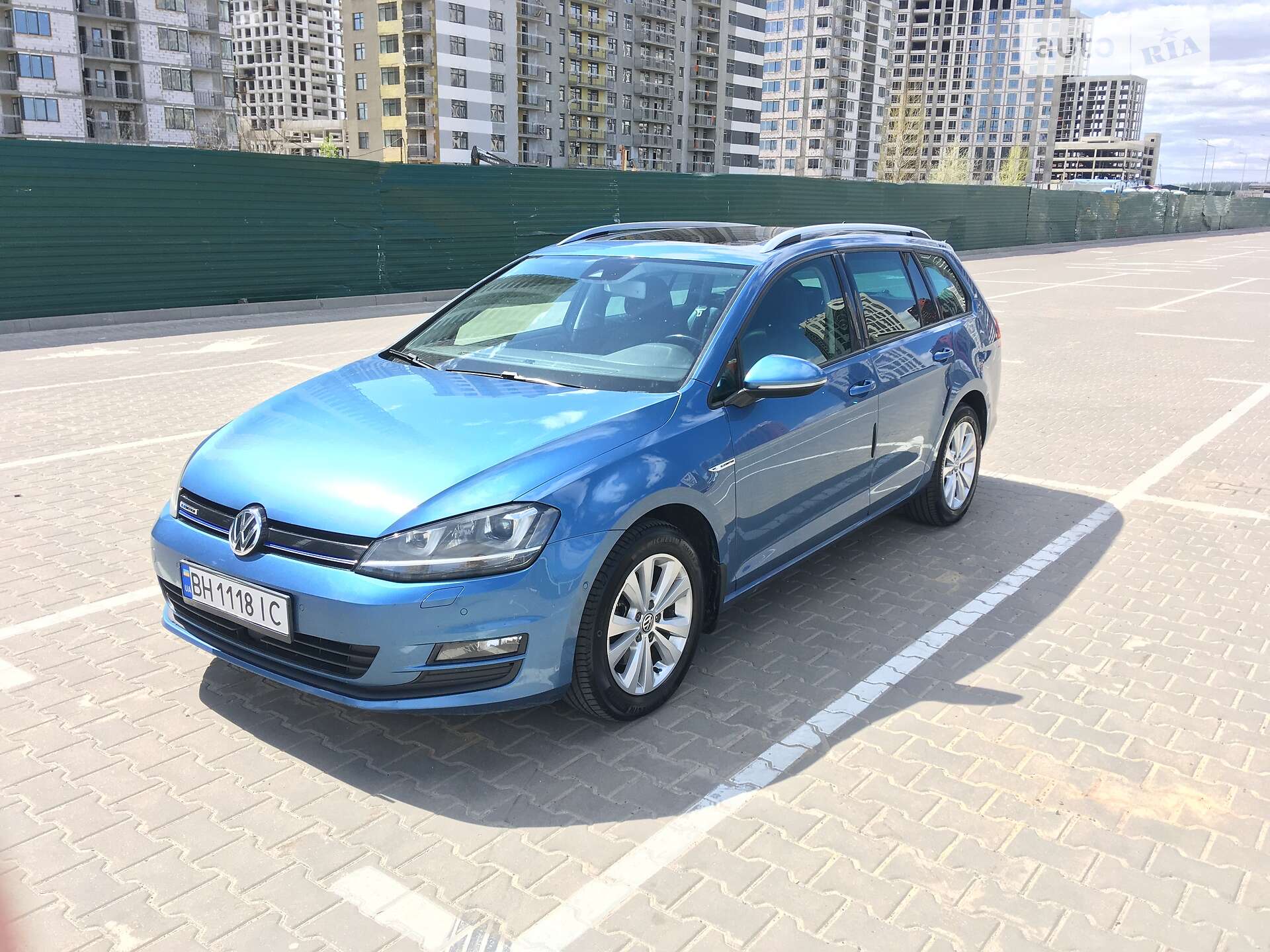 VOLKSWAGEN GOLF 2014