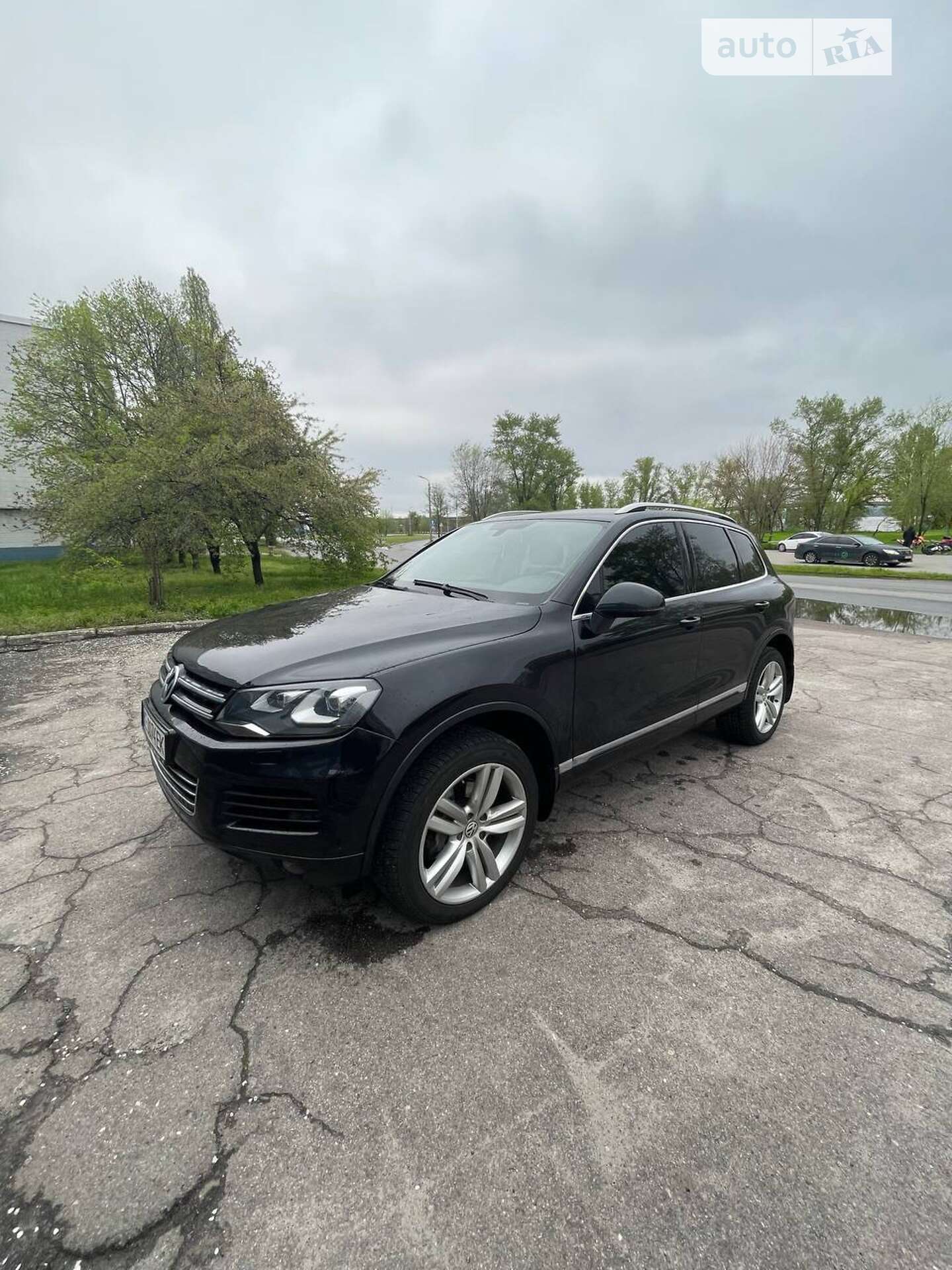 VOLKSWAGEN TOUAREG