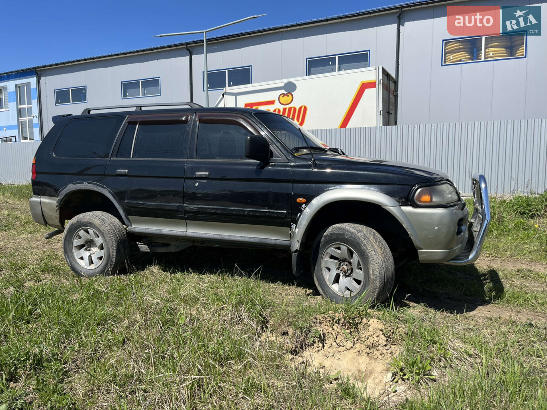 MITSUBISHI PAJERO 2001