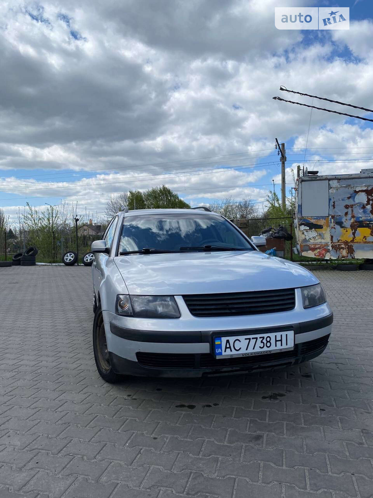 VOLKSWAGEN PASSAT 1998