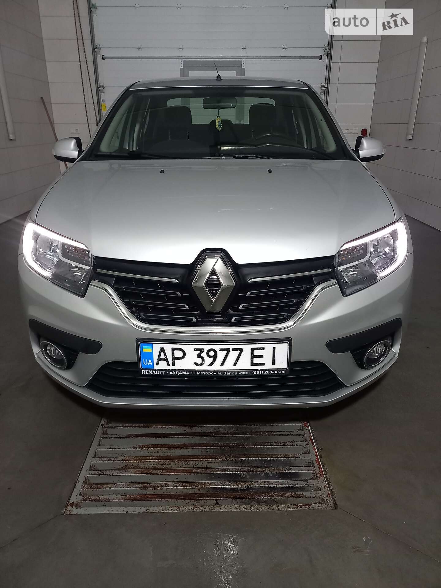 RENAULT LOGAN 2017