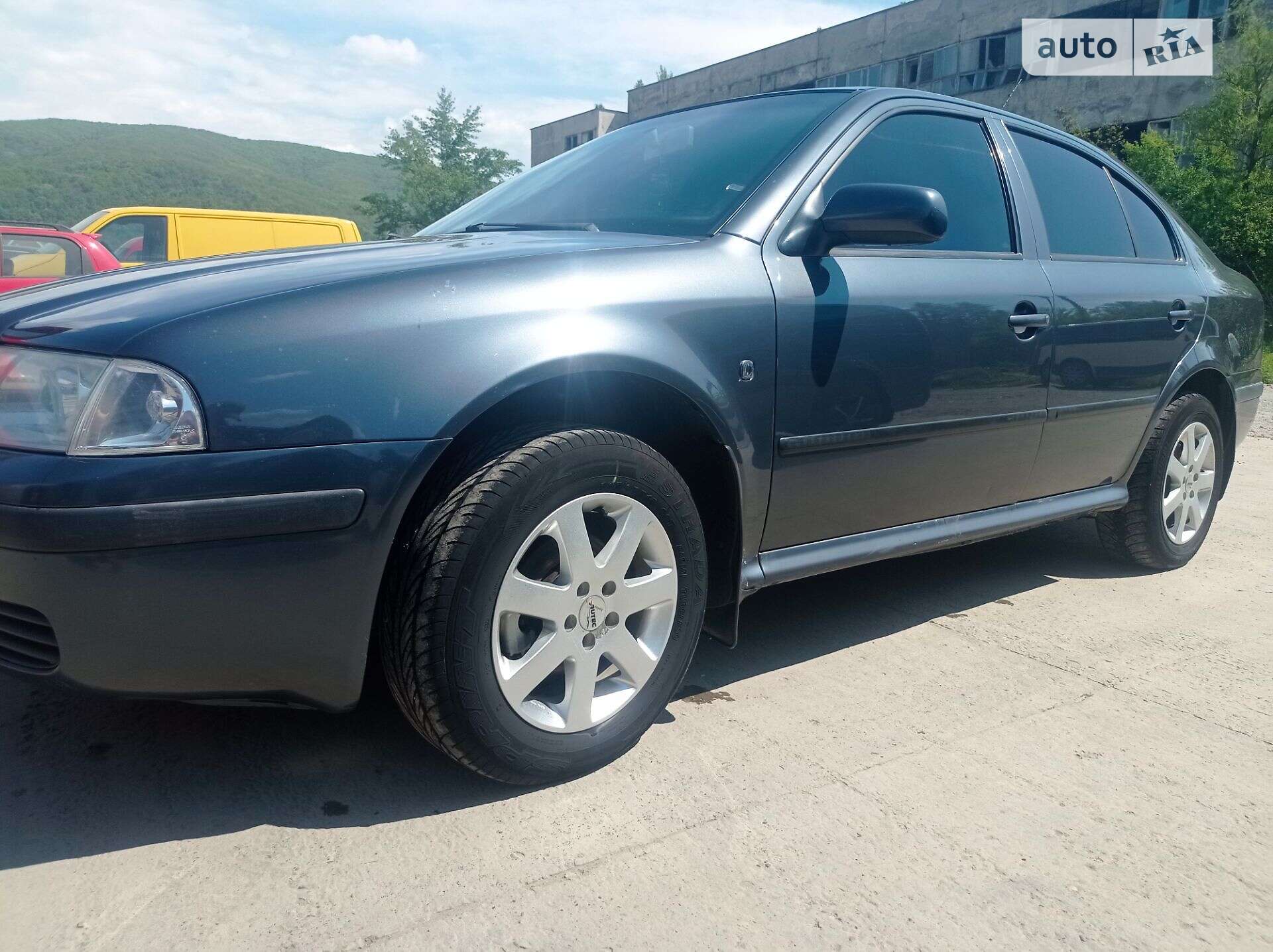 Головне фото звіту автомобіля SKODA OCTAVIA TOUR 2008