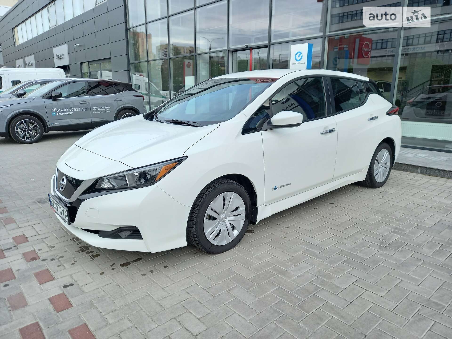 NISSAN LEAF 2018