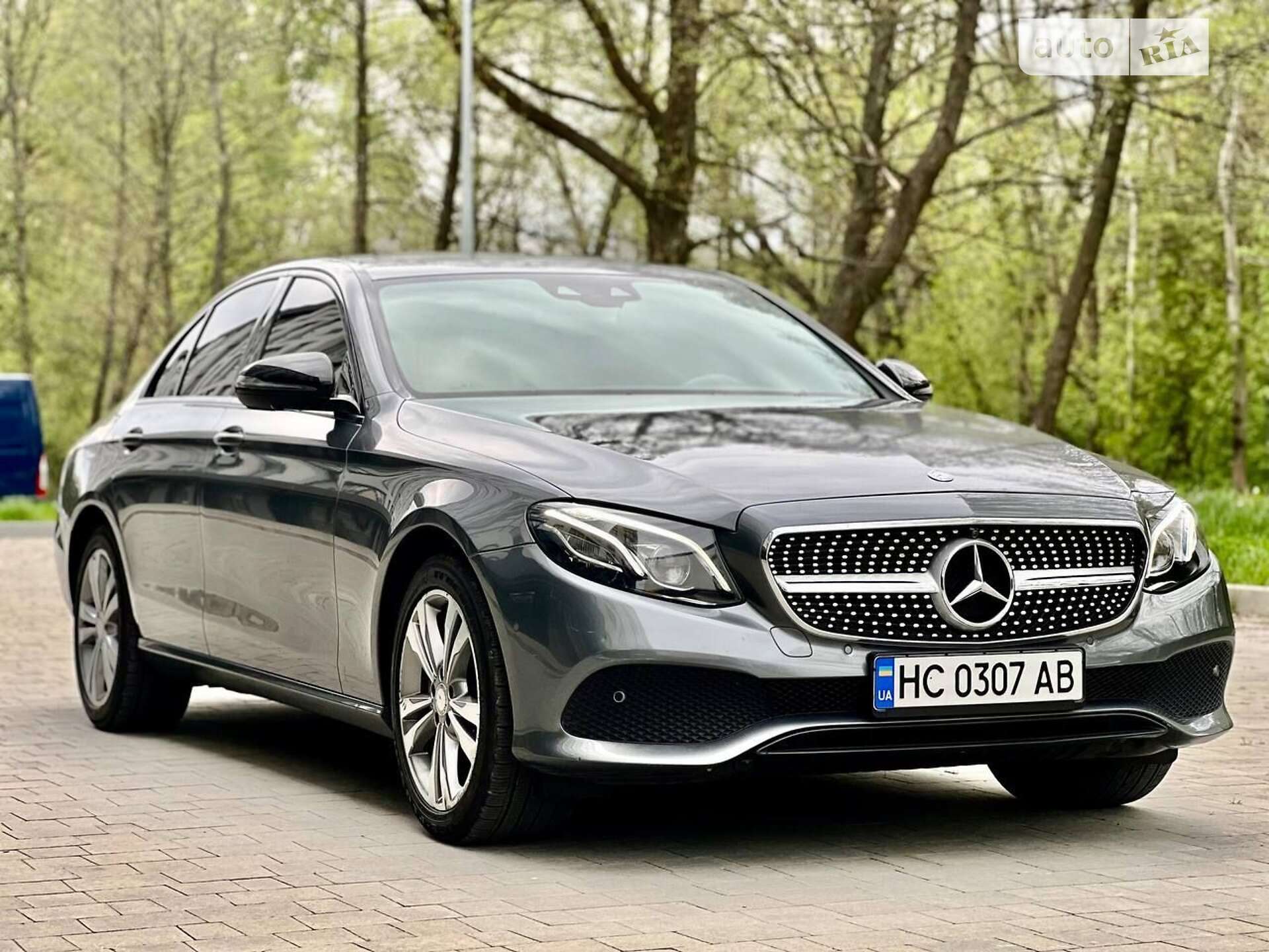 MERCEDES-BENZ E 220 D 2016
