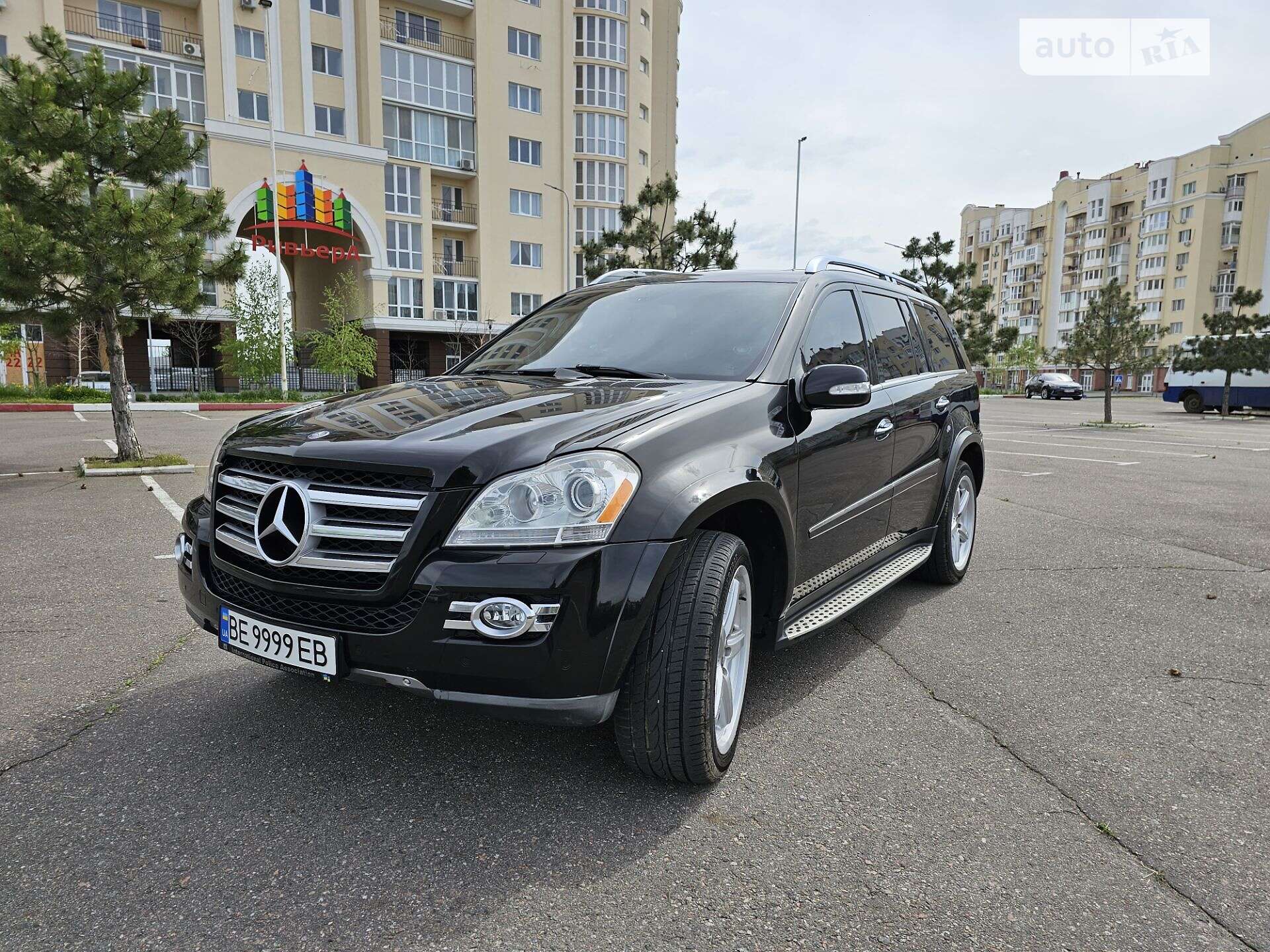 MERCEDES-BENZ GL 550