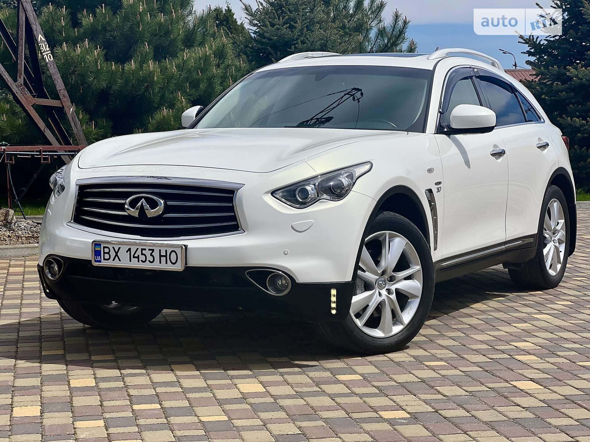 INFINITI QX70 2014