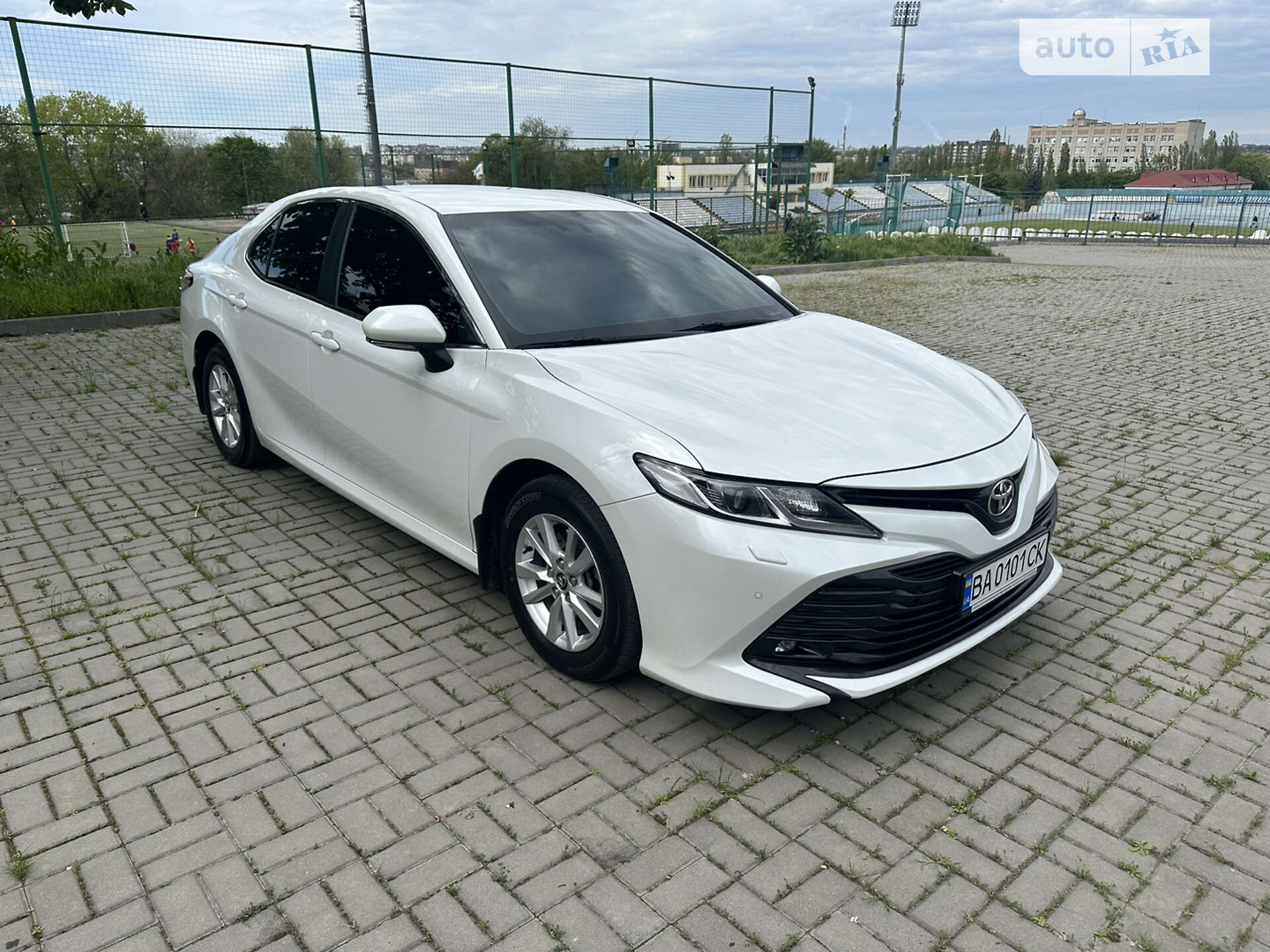 TOYOTA CAMRY