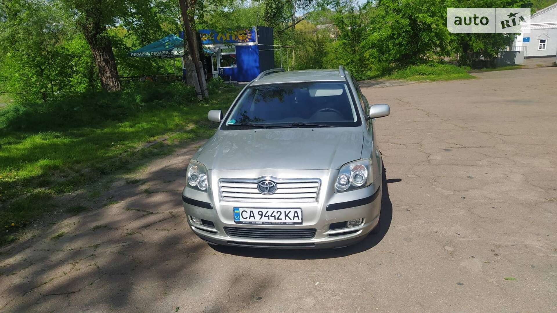 TOYOTA AVENSIS 2004
