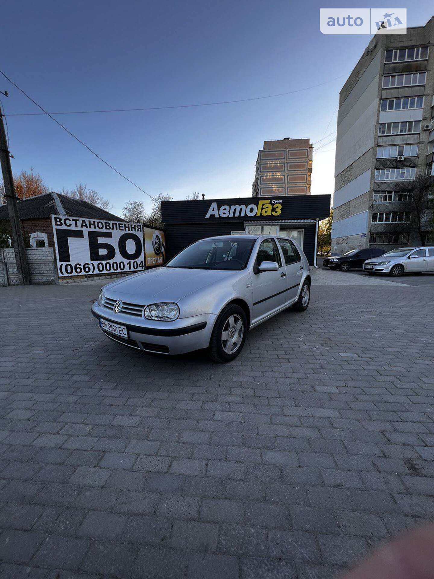 VOLKSWAGEN GOLF 2003
