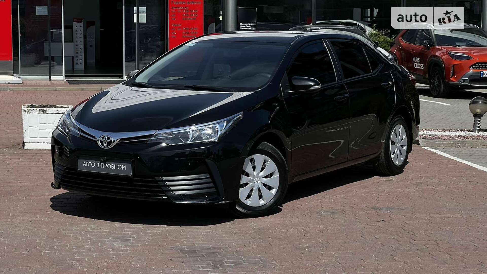 Головне фото звіту автомобіля TOYOTA COROLLA 2018